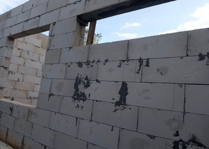 Участок 5 соток с недостроенным домом