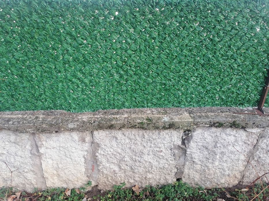 Дялан камък на плочи