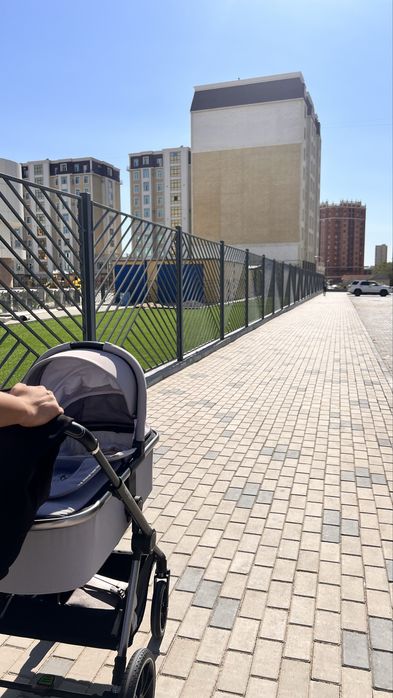 Коляска 2 в 1 (люлька + прогулочная коляска)