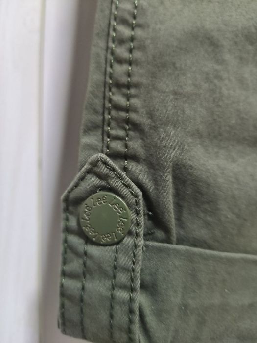 К а п р и      Lee