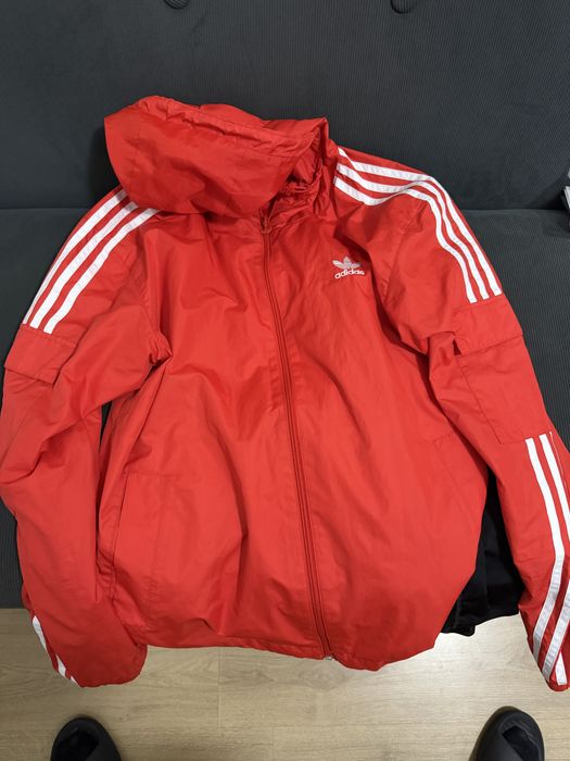 Vand geaca adidas, marimea S.