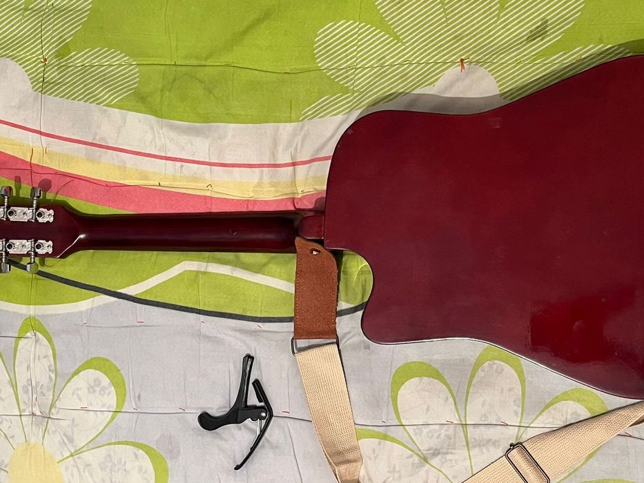 Гитара акустическая