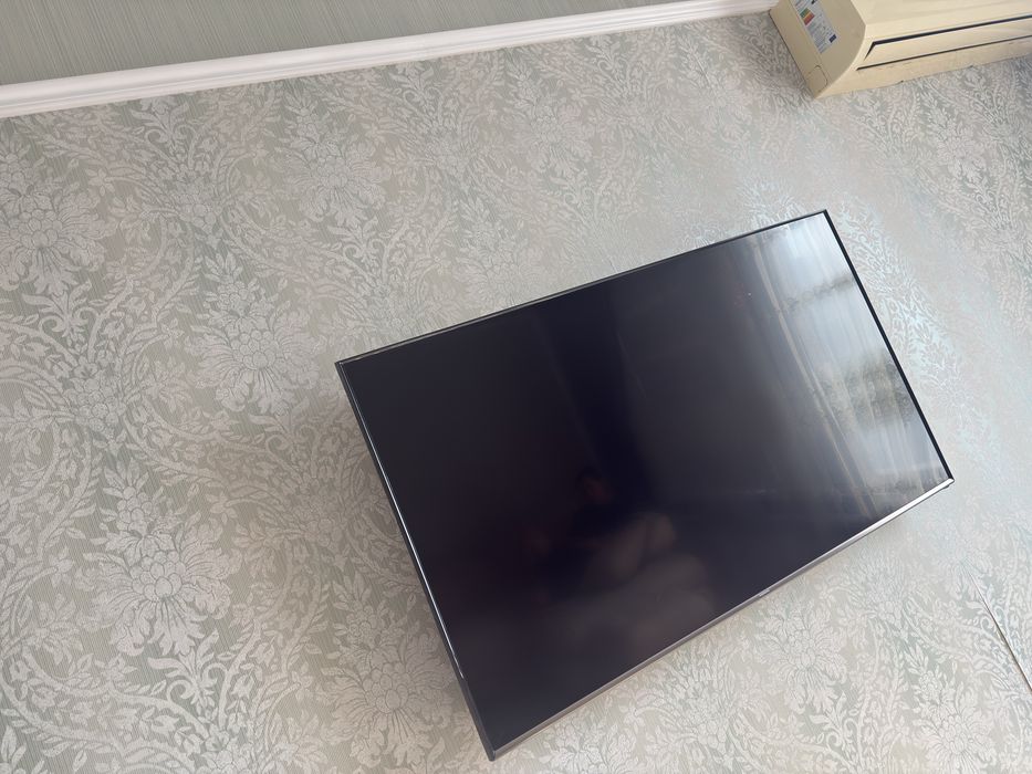 Спрчно продам 2 телевизора Samsung
