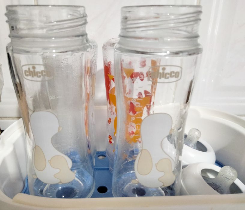Sterilizator electric + încălzitor electric + 4 biberoane din sticlă