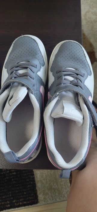 маратонки Nike .