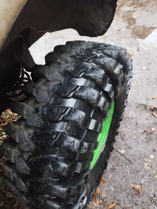 Гуми Maxxis trepador 38.5 / 16