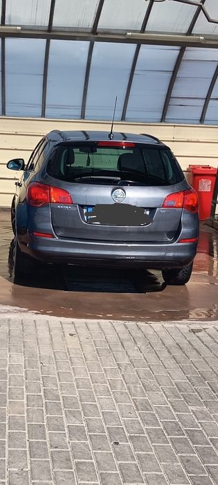 Opel Astra j 1.7 cdti,an 2011