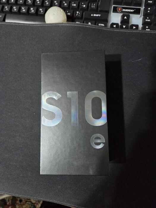 Продам самсунг S10e