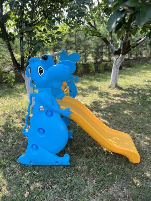 Centru de joacă Dino