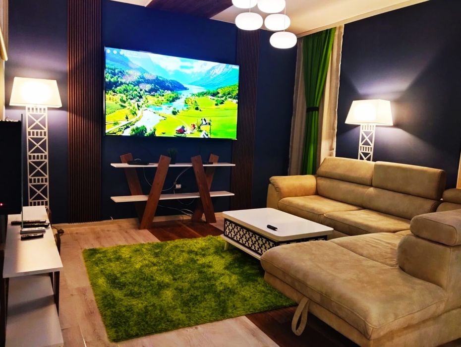 Предлагам цяла самостоятелна сграда с 11 апартамента