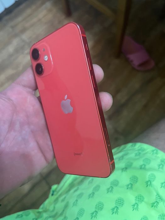Iphone 12mini red