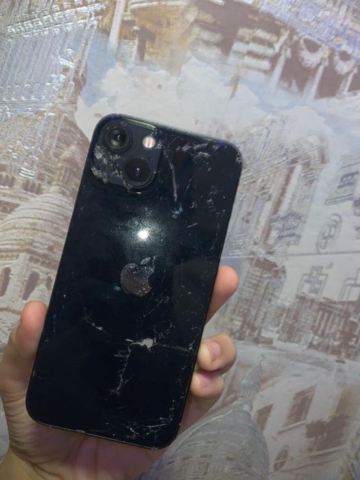 iPhone 13……………..