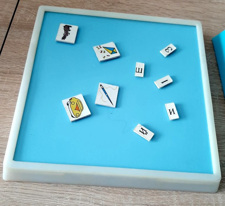 Скейтборд иДве магнитни дъски/масички