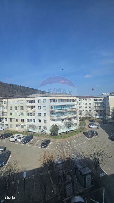 Apartament cu 2 camere de închiriat în zona Central