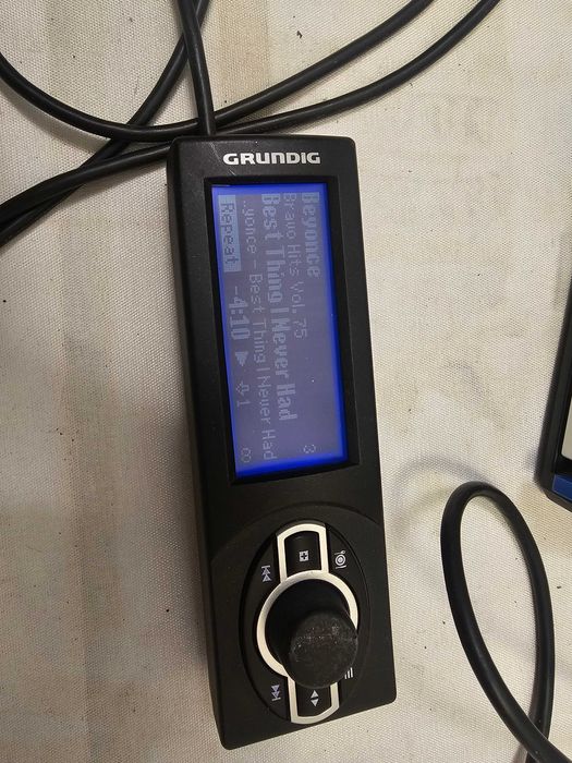 Jukebox Car Audio MP3 Grundig HDD30 (G HP 0600) - Player Auto Hard Disk, Cartuș Detașabil, Telecomandă cu Afișaj LCD