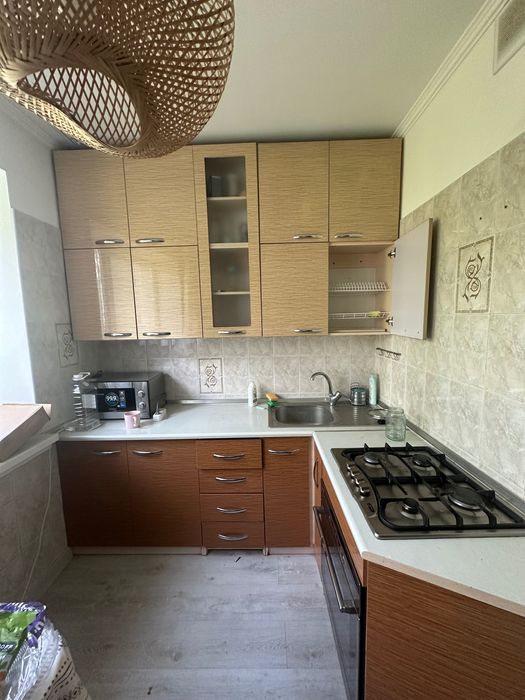 Кухонный гарнитур с мойкой