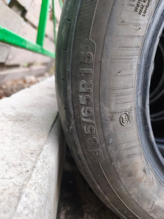 Продам летнюю резину на 15
