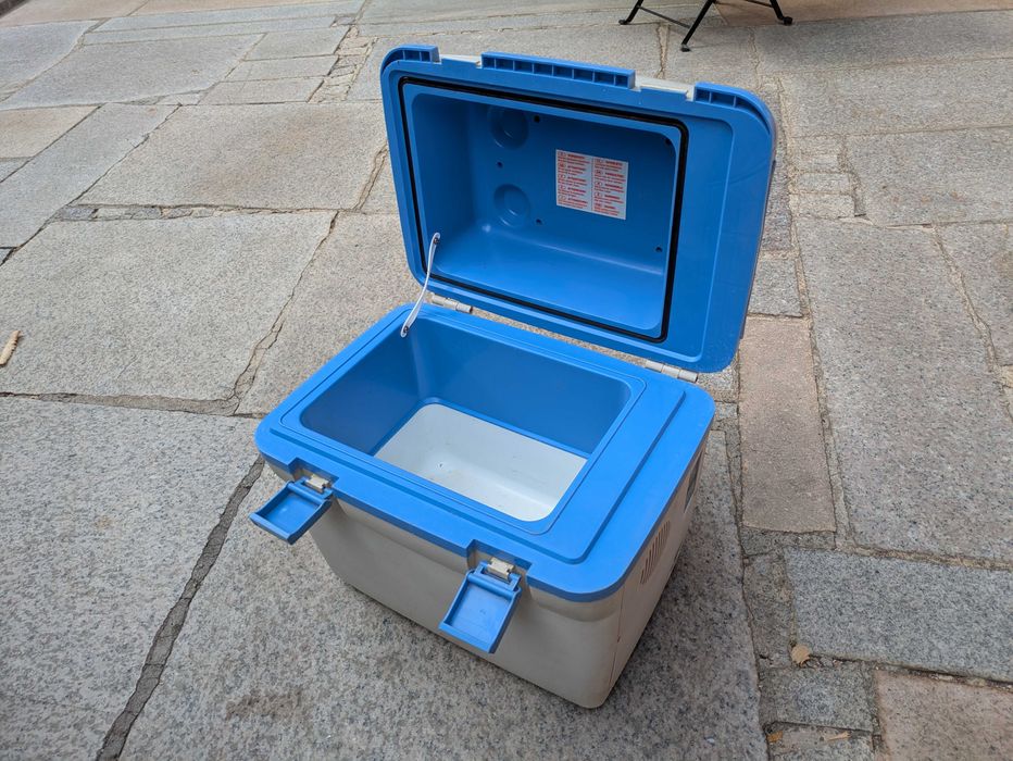 Хладилна чанта 12V - германска