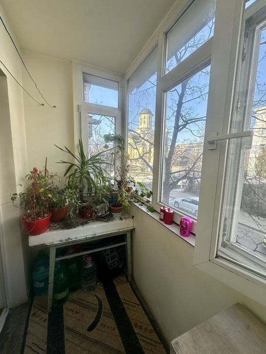 Vand apartament 4 camere zona Galata, etajul 1 din 4