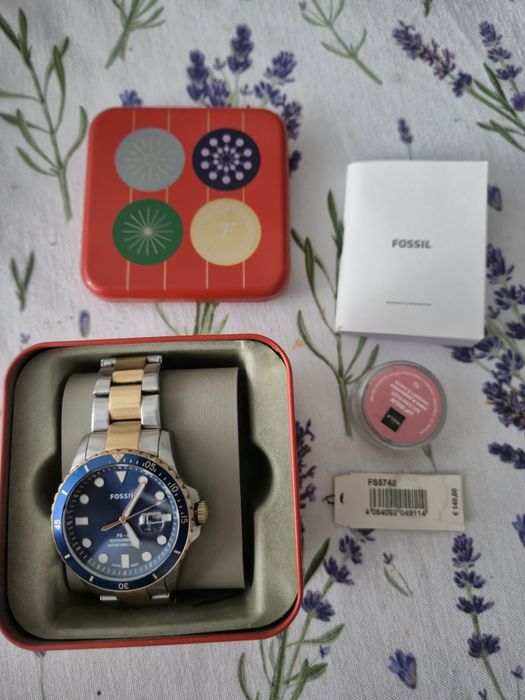 Fossil la cutie , stare perfecta , purtat fff putin