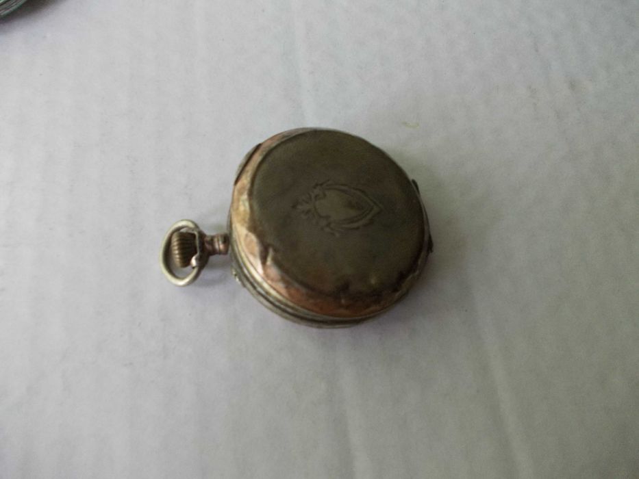 Ceas vechi din argint de buzunar defect A