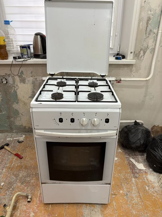 Продам газ плиту