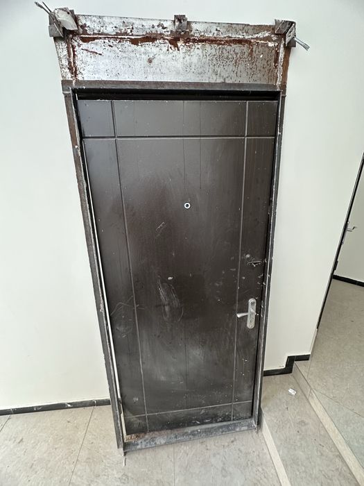 Темир эшик сотилади