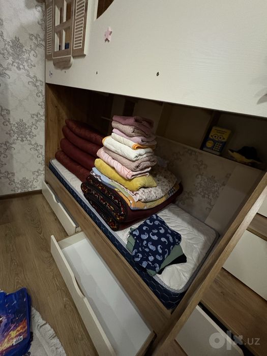 кровать двух этажная