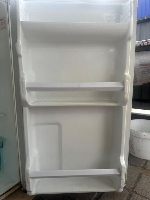 В продаже Холодильник