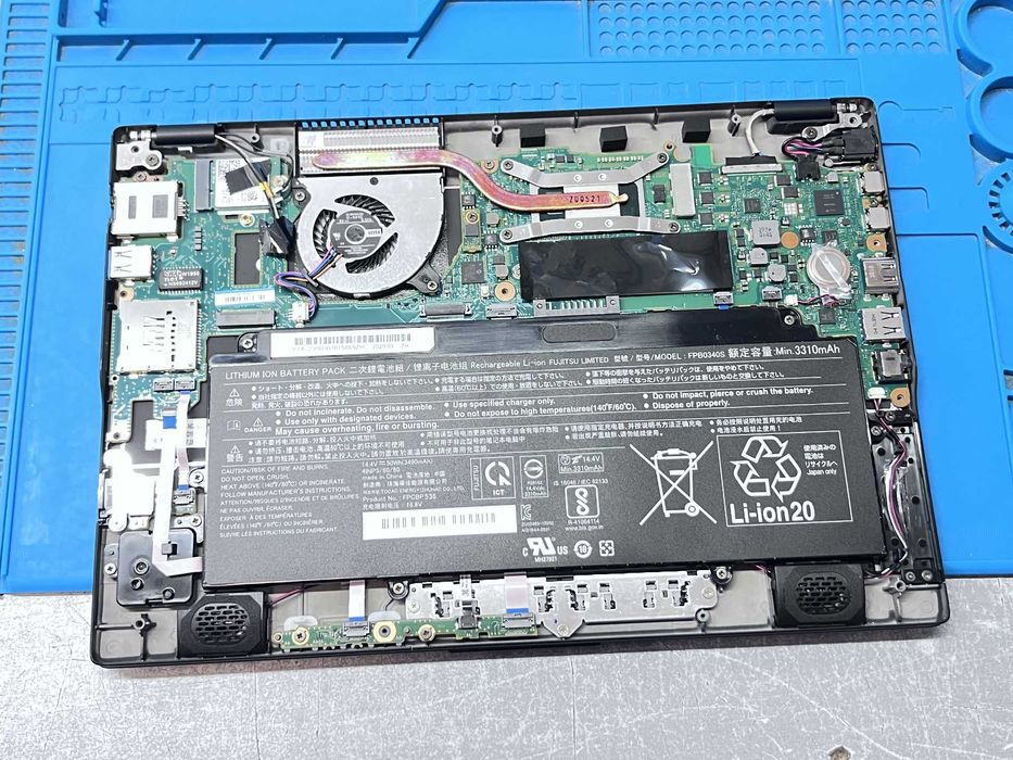 Fujitsu LIFEBOOK U939 13.3" i5-8265U 16GB 260GB ултрабук бизнес клас