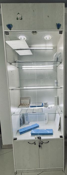 Шкаф с подсветкой