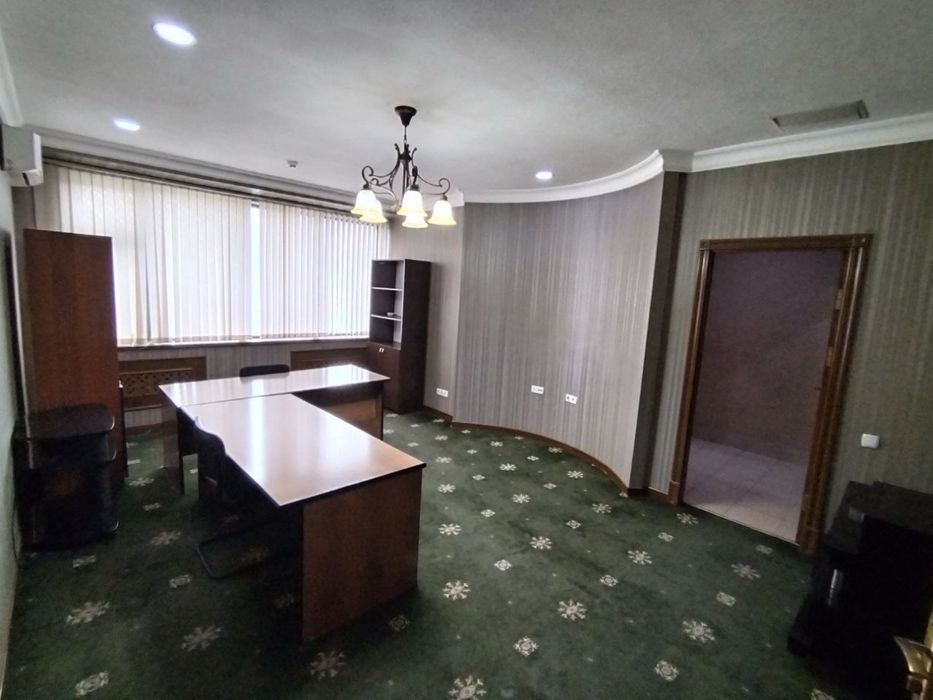 Аренда под офис 2 комната, С Мебелью! 88кв.м Алайский! 2200у.е