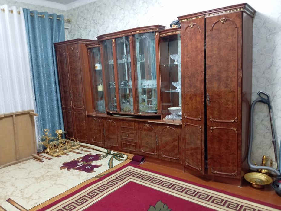 Гарнитур +2шкафы менен