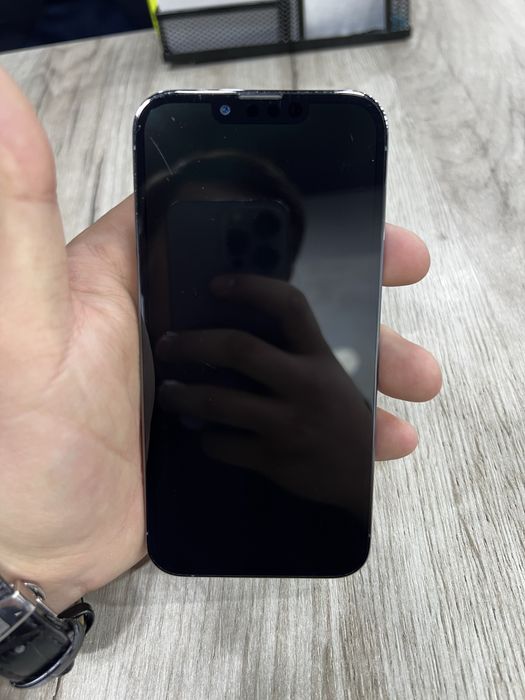 Айфон 13 про сотилади