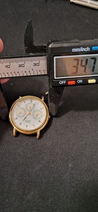 Vand 2 ceasuri Citizen.