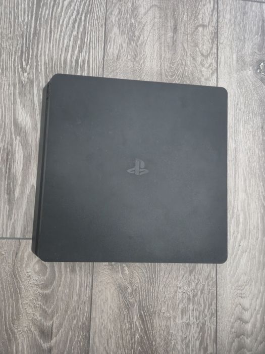 PS4 Slim 1TB+7 jocuri