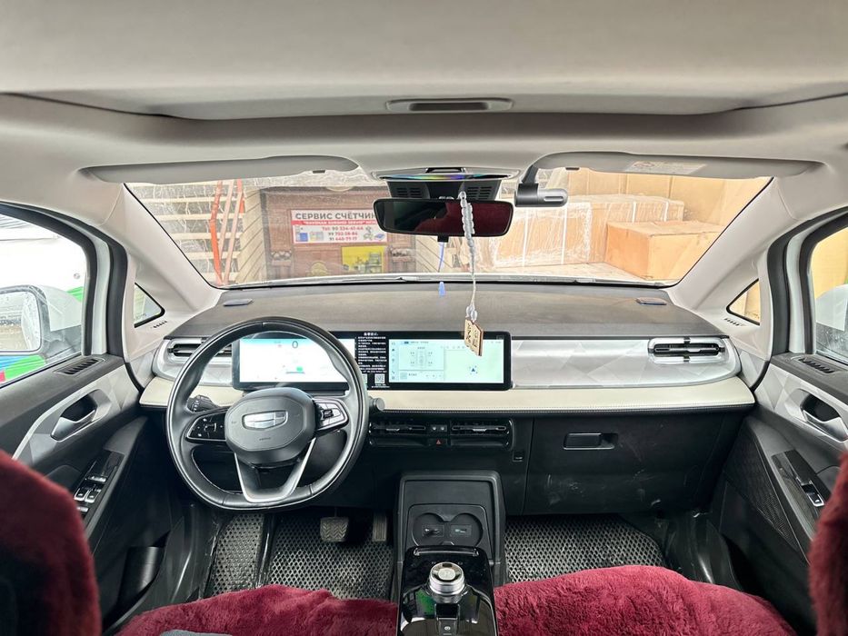 Geely Geometry E в идеальном состояние