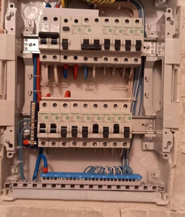 Электромонтажные работы, услуга электрика.Умный дом.