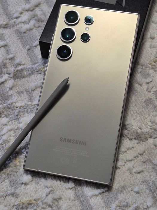 Продам Samsung S24 Ultra 256 gb, white