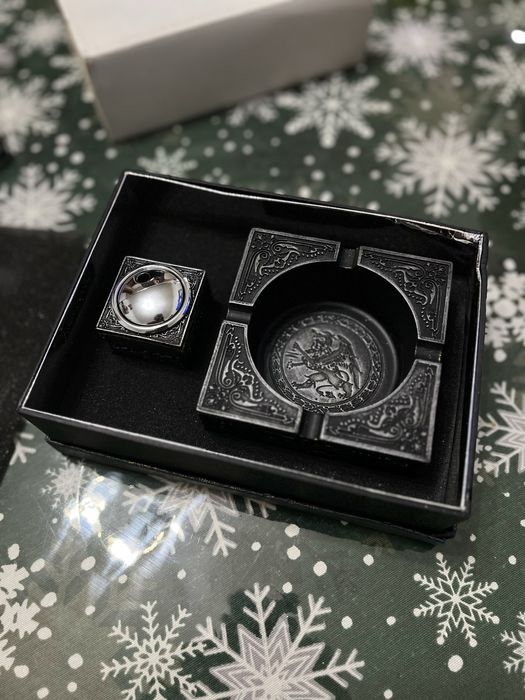 Подарочный набор Зажигалка и Пепельница