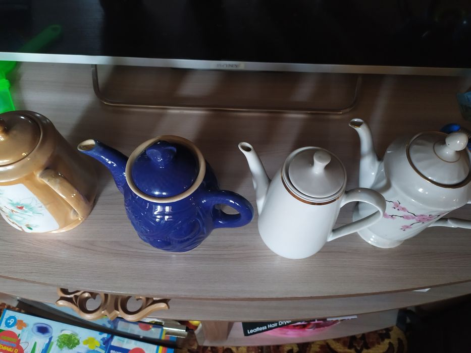 Продам советские чайники для сервиза.