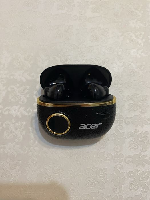 Продам наушники Aser