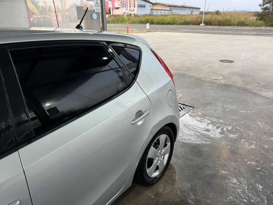 Hyundai i30 benzina 1.4 + GPL