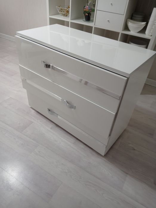 Комод глянец белый