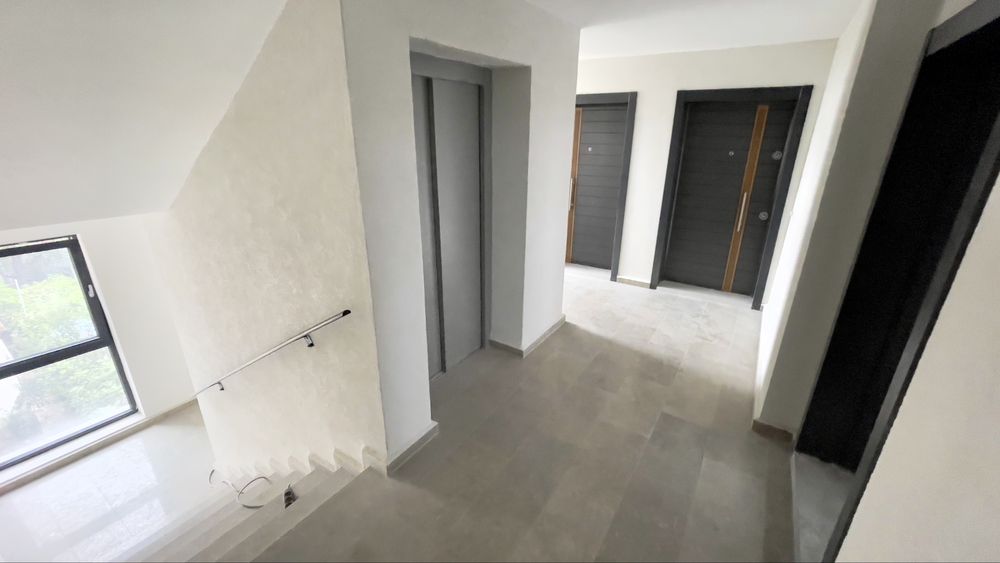 Продава се Двустаен апартамент в Търговище, Център - 55 кв.м за 1576 €/кв.м - Снимка #12