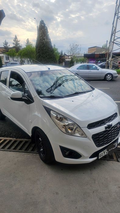 Спарк 3 чи позиция сотилади