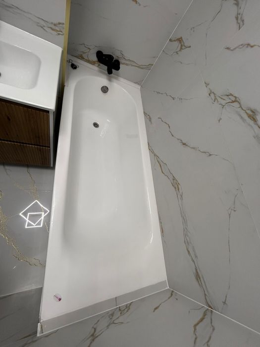 9 mai, Billa: Apartament de 2 camere dec, renovat, gol