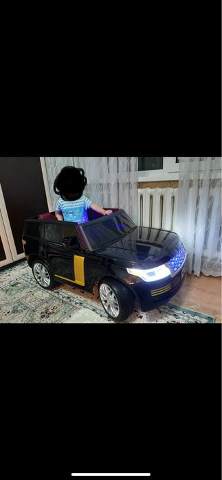 Детская машинка на пульту состояния нового