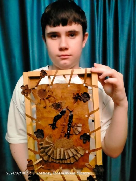 Продам картины из кожи.