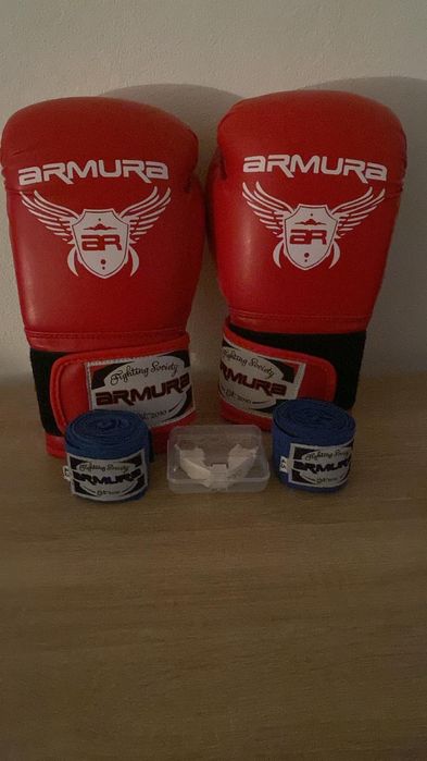 Manusi de box si fase de vanzare